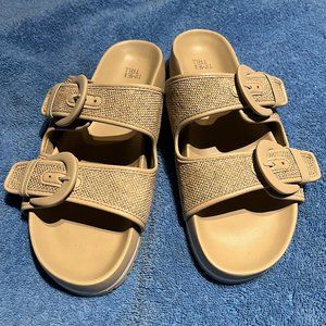 Cute Sandals Gray Color New Size10